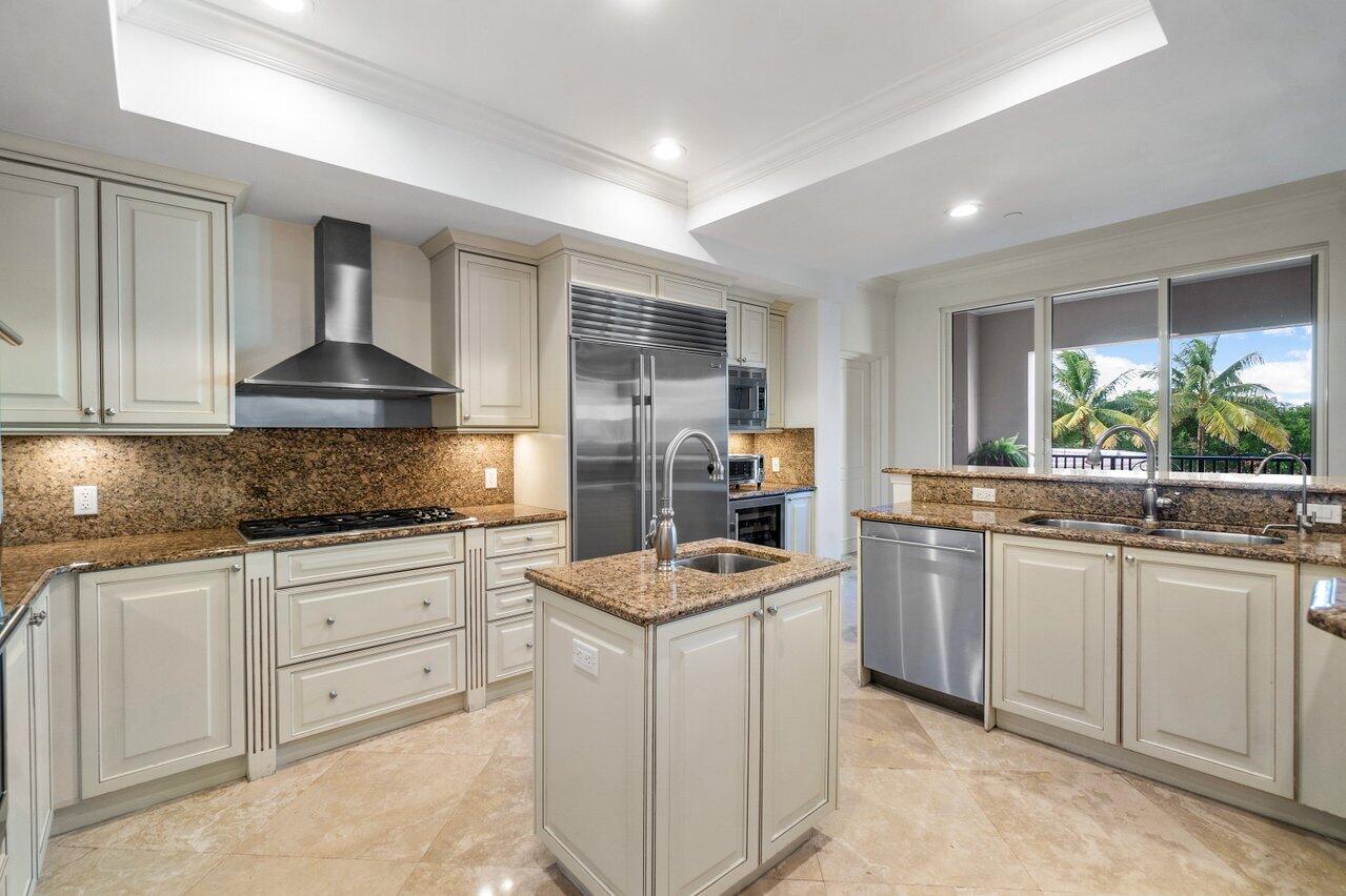 1 North Ocean Boulevard, Unit 202 Boca Raton, FL 33432 - Photo 9 of 41 014-1NorthOceanBoulevard-BocaRaton-FL-33