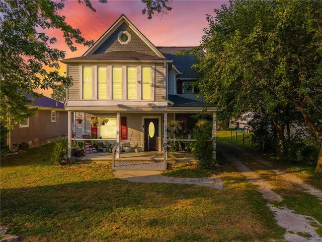 $190,000 | 104 West Pine Street, Orrick, MO 64077