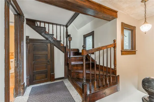 $190,000 | 104 West Pine Street, Orrick, MO 64077