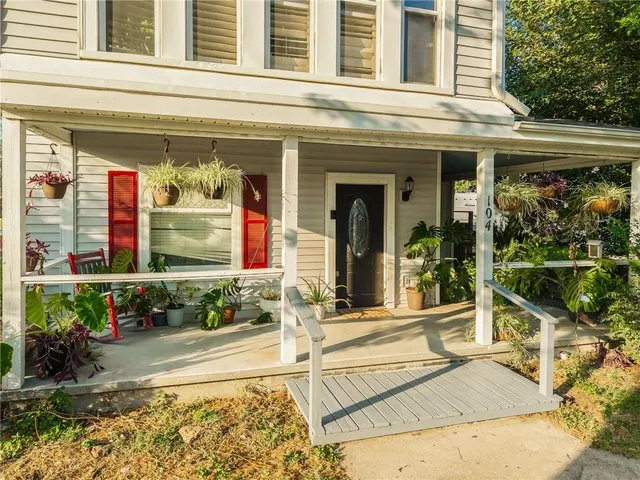 $190,000 | 104 West Pine Street, Orrick, MO 64077