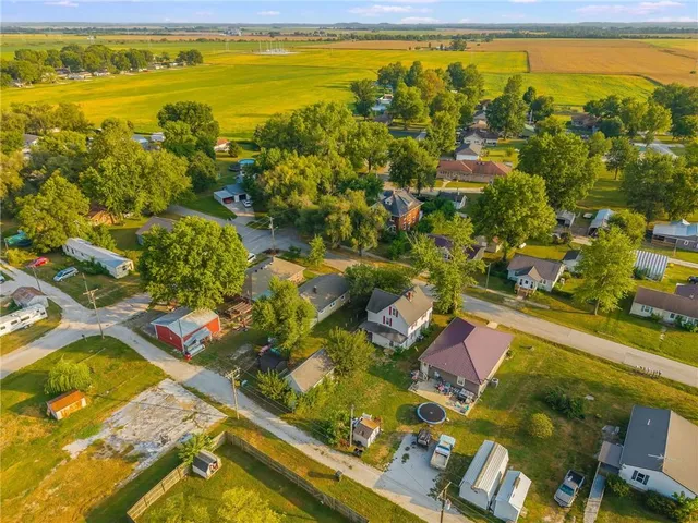 $190,000 | 104 West Pine Street, Orrick, MO 64077