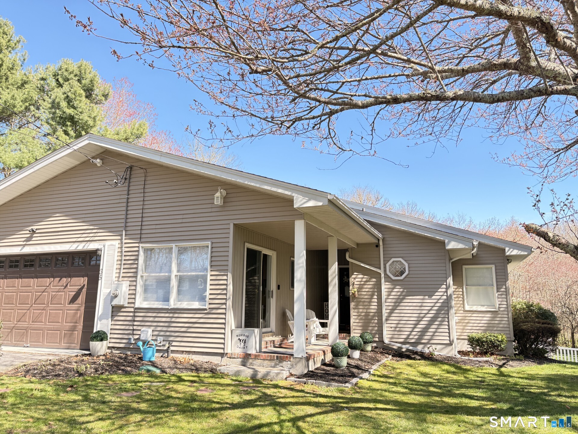 35 Stewart Road Stonington, CT 06379 - Photo 1 of 1 Gallery Image 1