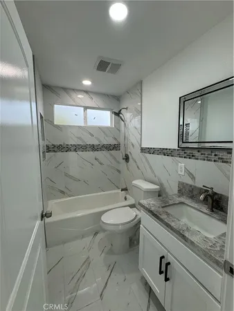 $2,000 | 3536 West 108th Street, Unit 3536 1/4, Inglewood, CA 90303