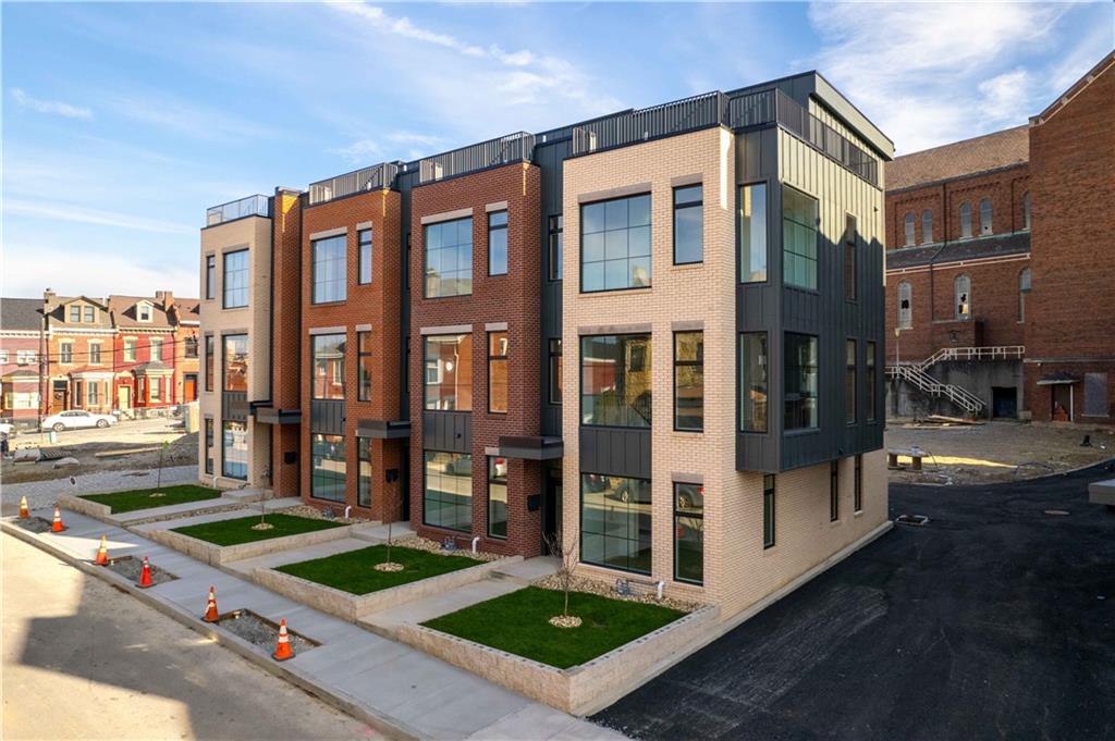 256 44th Street Pittsburgh, PA 15201 - Photo 9 of 45