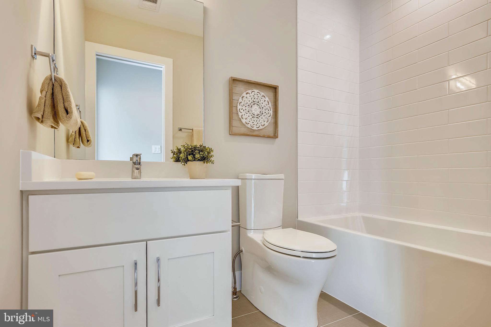 1824 Calvert Street Northwest, Unit 2 Washington, DC 20009 - Photo 23 of 39 Upper Level Bath