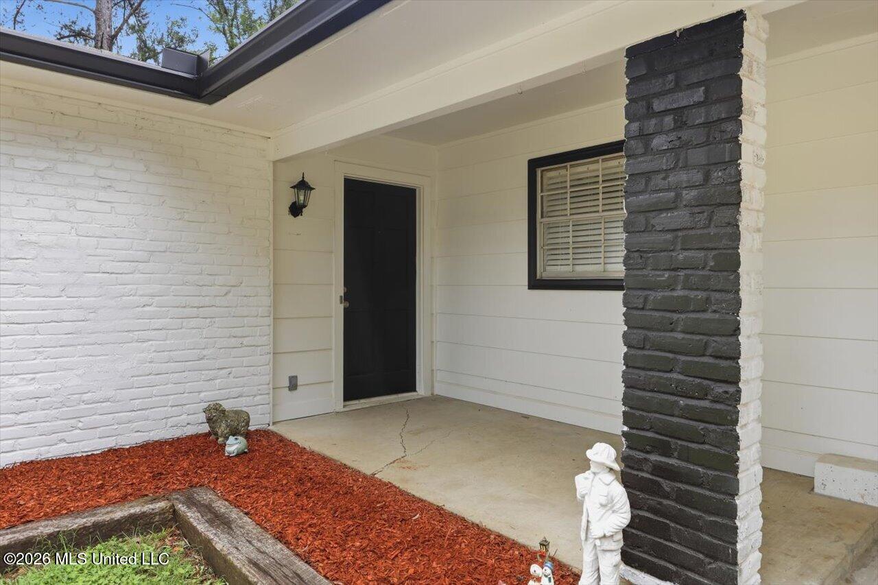 317 East School Street Ridgeland, MS 39157 - Photo 2 of 17 02-317 E School St _ Hometoursms.com
