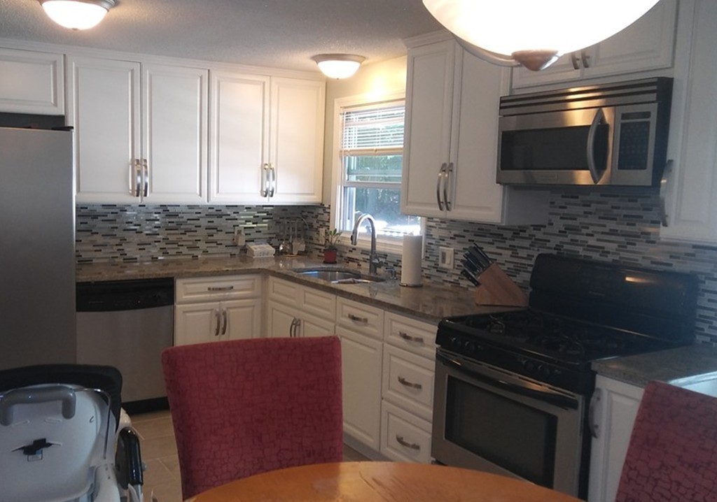 35 Feltham Road Springfield, MA 01118 - Photo 3 of 21 Gallery Image 3
