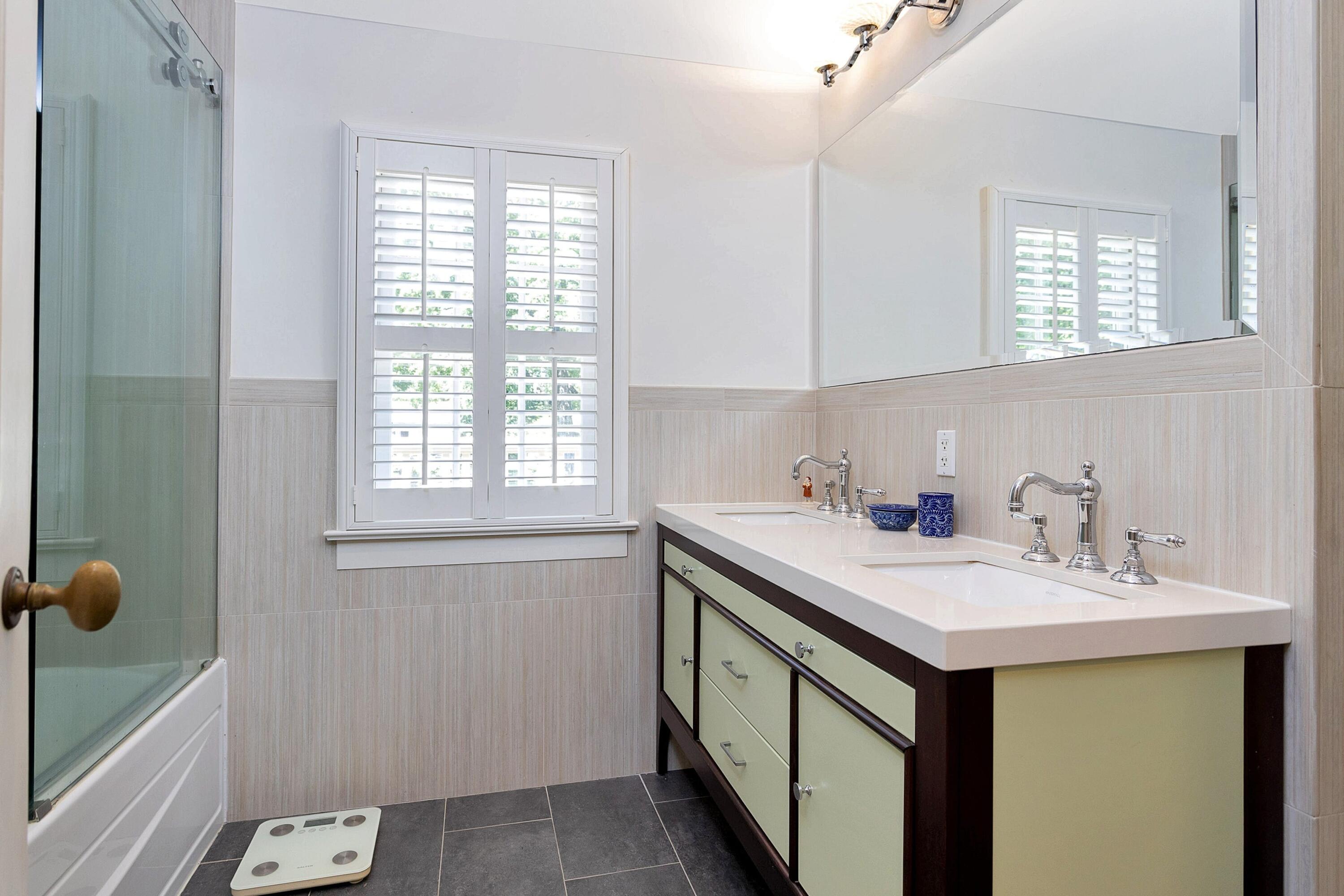 567 Haviland Road Stamford, CT 06903 - Photo 25 of 42 025