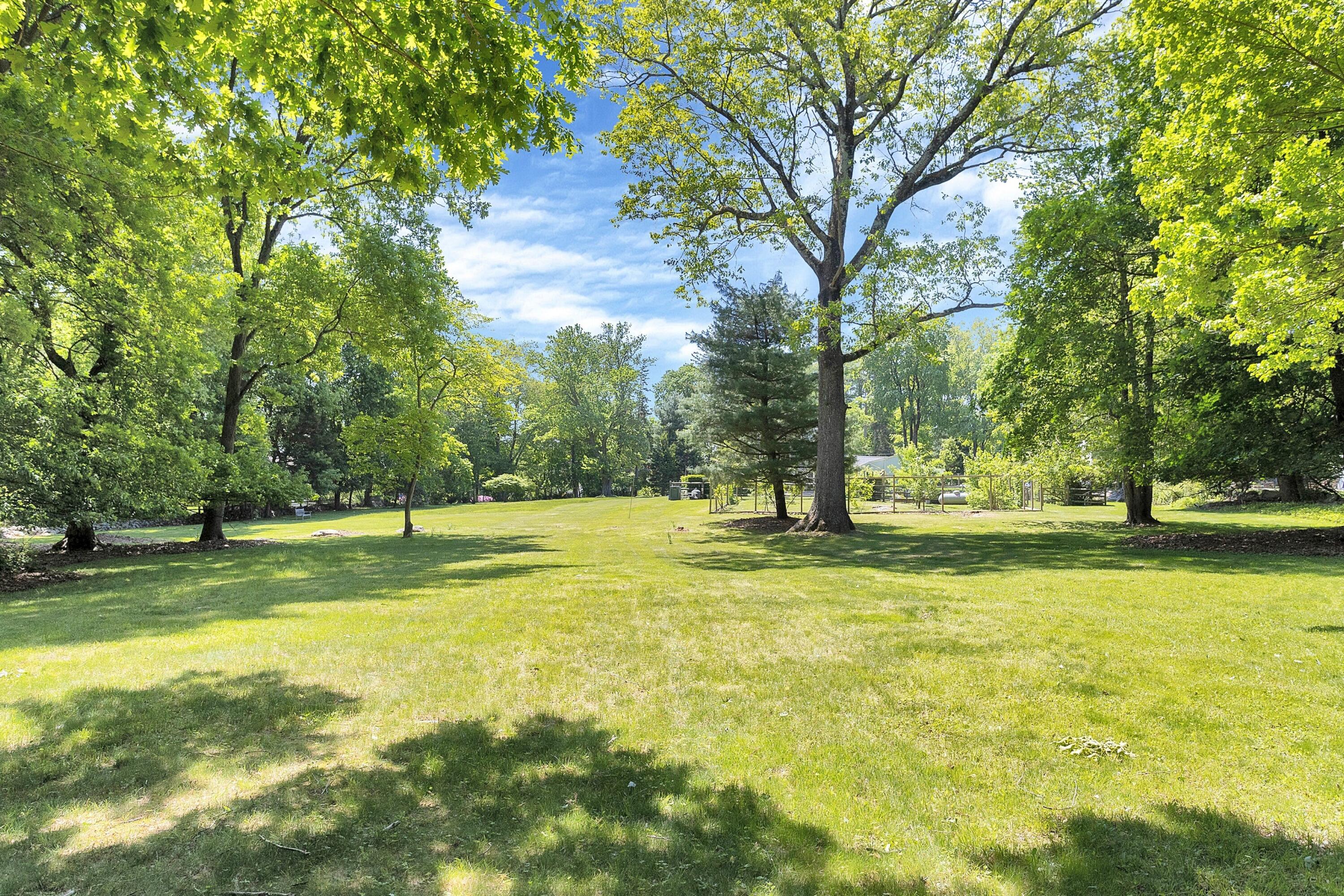 567 Haviland Road Stamford, CT 06903 - Photo 34 of 42 034