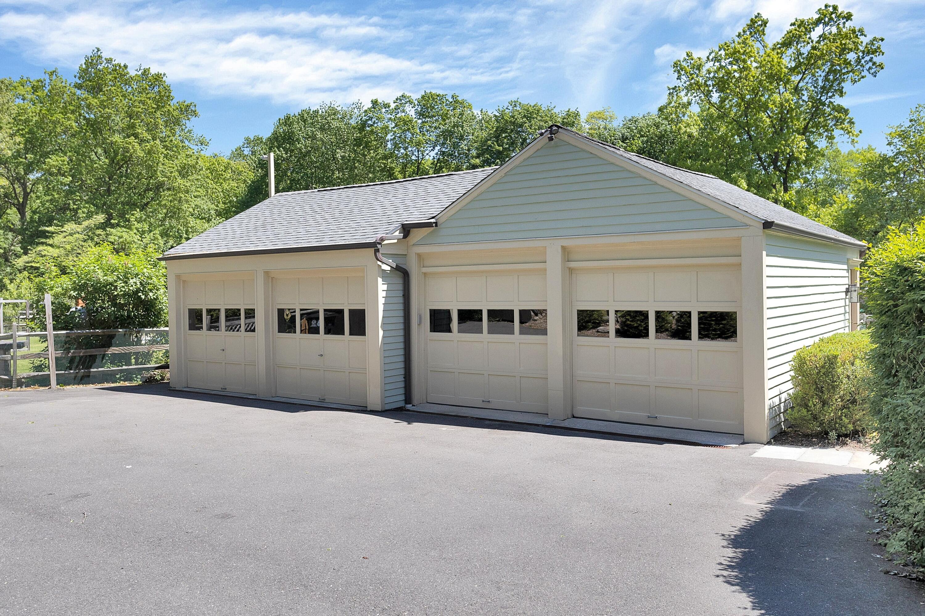 567 Haviland Road Stamford, CT 06903 - Photo 35 of 42 035