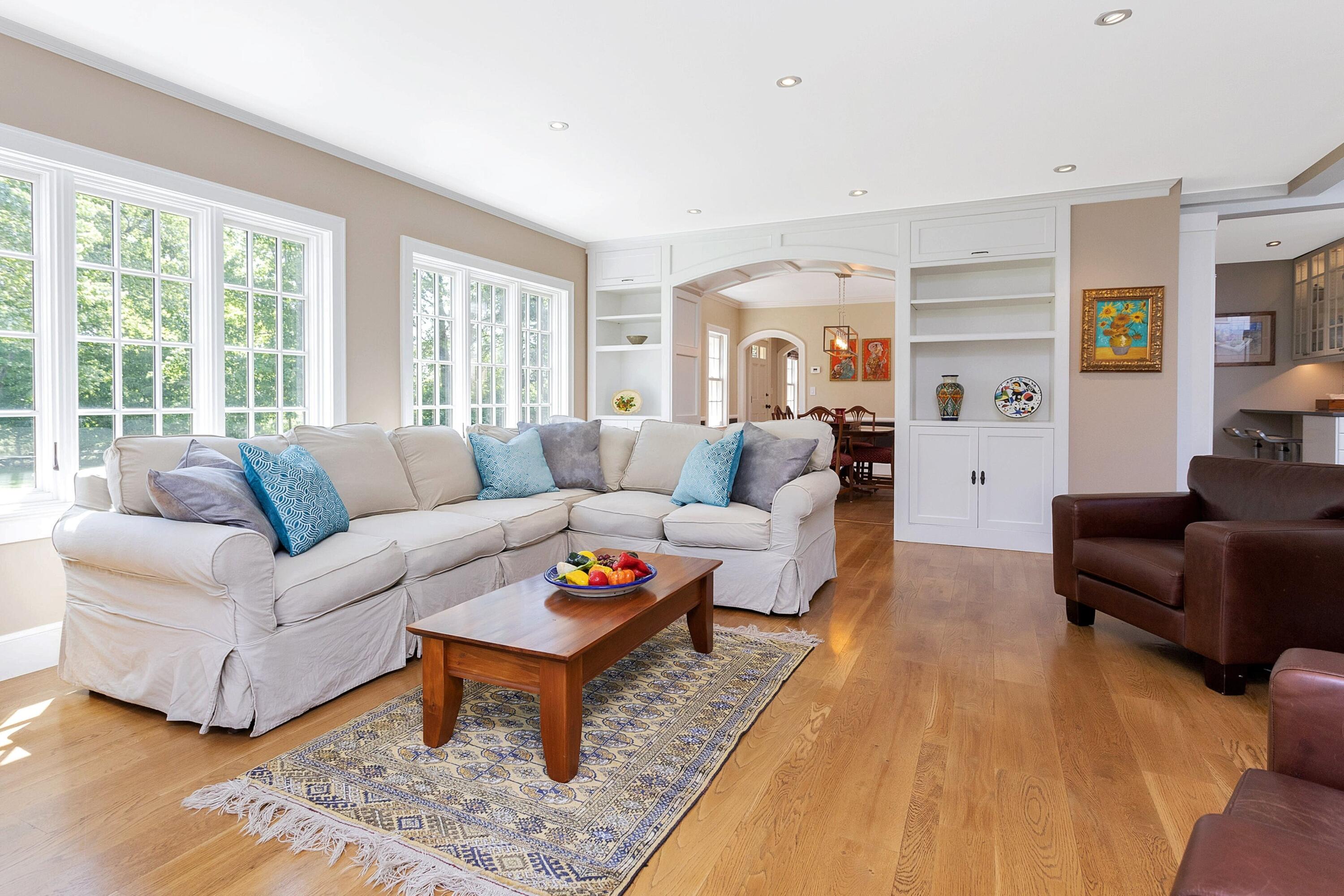 567 Haviland Road Stamford, CT 06903 - Photo 10 of 42 010D