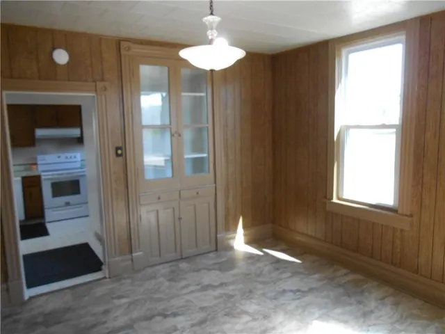 $1,350 | 207 Independence Street, Perryopolis, PA 15473