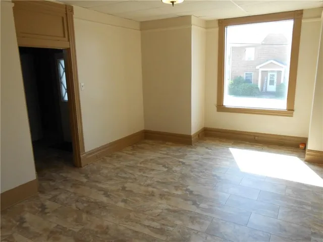 $1,350 | 207 Independence Street, Perryopolis, PA 15473