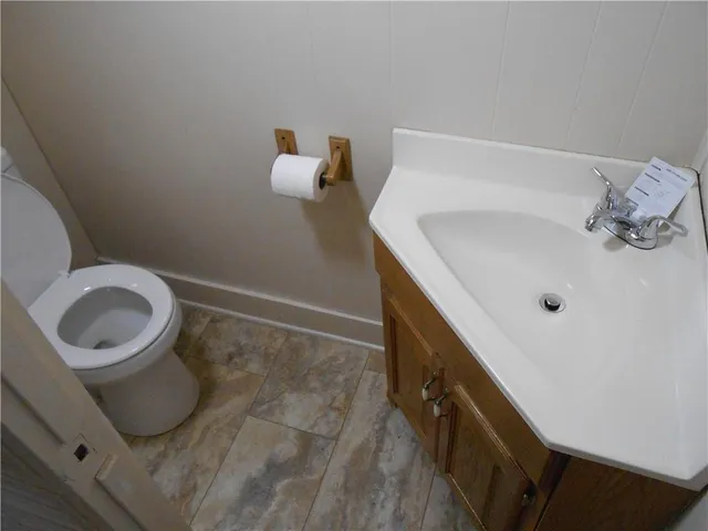 $1,350 | 207 Independence Street, Perryopolis, PA 15473