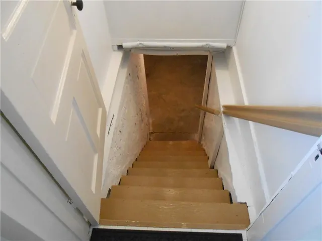 $1,350 | 207 Independence Street, Perryopolis, PA 15473