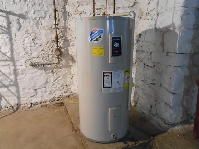 $1,350 | 207 Independence Street, Perryopolis, PA 15473