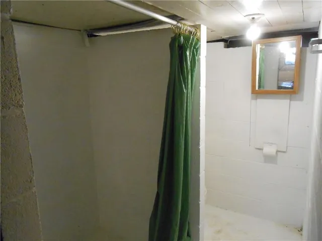 $1,350 | 207 Independence Street, Perryopolis, PA 15473