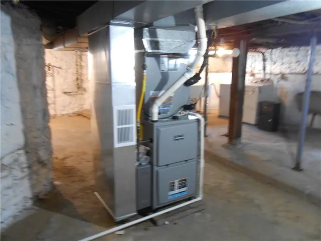 $1,350 | 207 Independence Street, Perryopolis, PA 15473