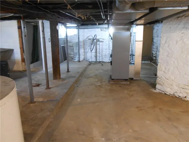 $1,350 | 207 Independence Street, Perryopolis, PA 15473