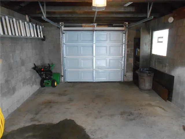 $1,350 | 207 Independence Street, Perryopolis, PA 15473