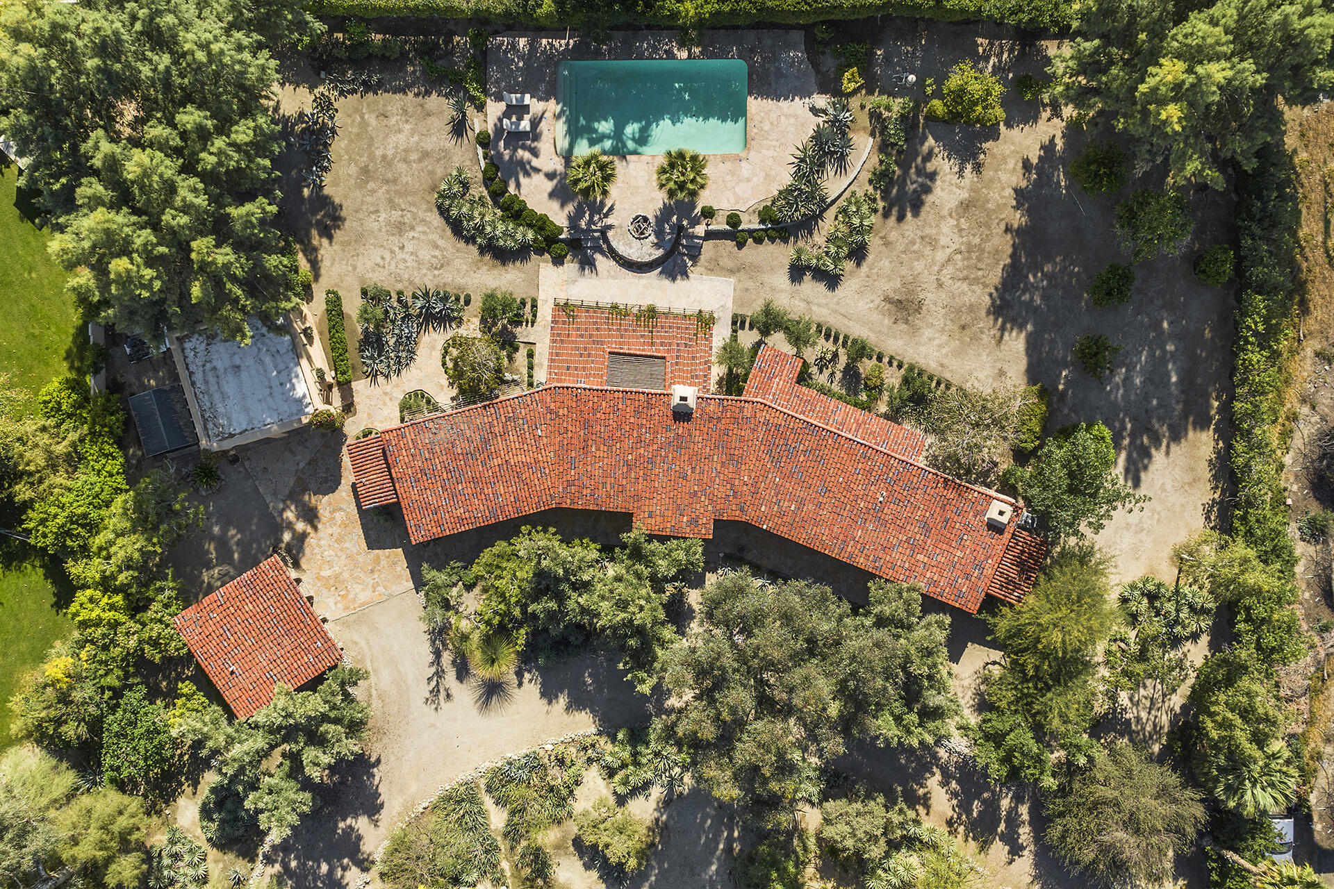 71845 Sahara Road Rancho Mirage, CA 92270 - Photo 27 of 27 an aerial view of a house with a lake view