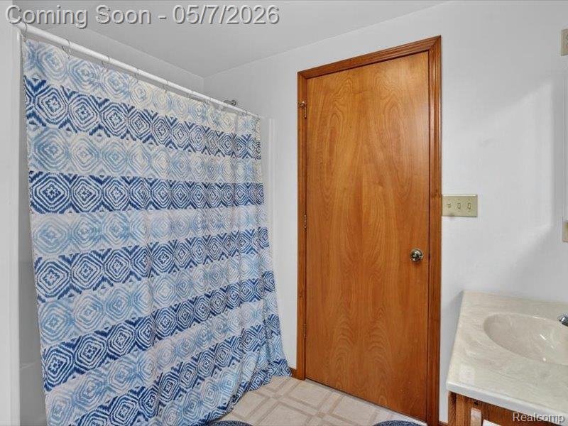5081 Vines Road Howell, MI 48843 - Photo 33 of 77