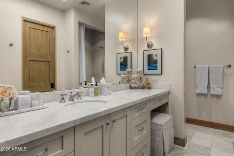 $13,500,000 | 5721 North Casa Blanca Drive, Paradise Valley, AZ 85253