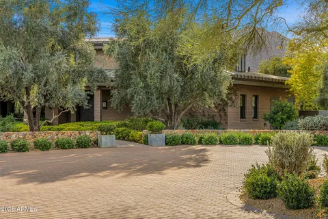 $13,500,000 | 5721 North Casa Blanca Drive, Paradise Valley, AZ 85253