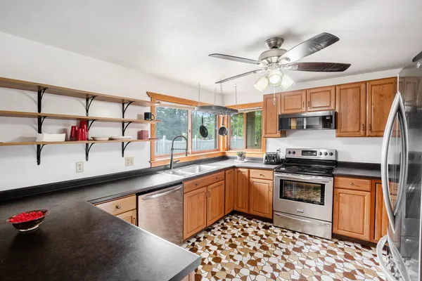 $199,000 | 863 East Wilcox Avenue, White Cloud, MI 49349