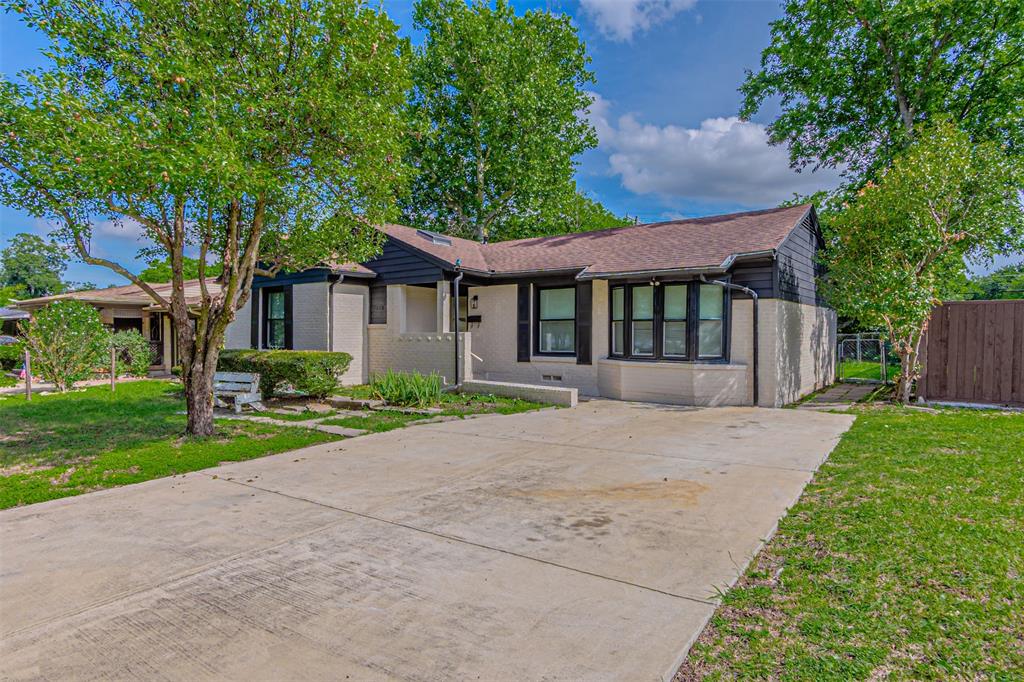 2618 Centerville Road Dallas, TX 75228 - Photo 3 of 35