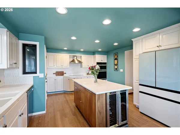 $1,200,000 | 2430 Wilson Drive, Eugene, OR 97405