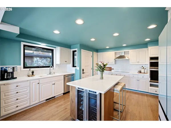 $1,200,000 | 2430 Wilson Drive, Eugene, OR 97405