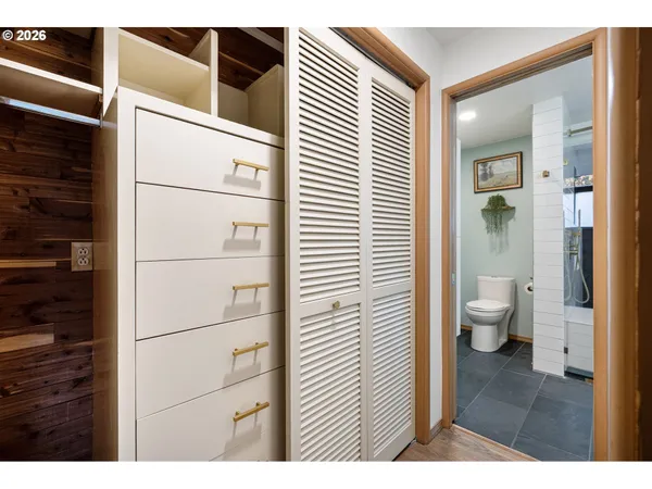 $1,200,000 | 2430 Wilson Drive, Eugene, OR 97405