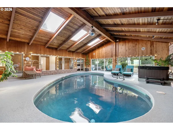 $1,200,000 | 2430 Wilson Drive, Eugene, OR 97405