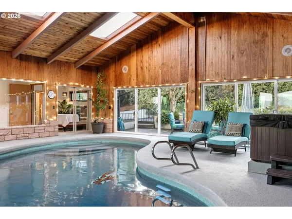 $1,200,000 | 2430 Wilson Drive, Eugene, OR 97405