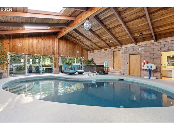 $1,200,000 | 2430 Wilson Drive, Eugene, OR 97405