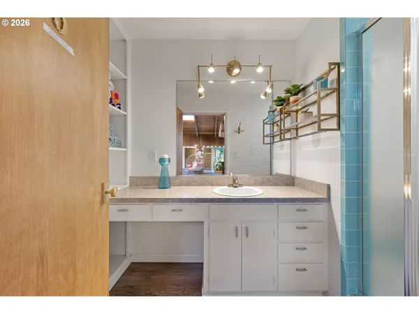 $1,200,000 | 2430 Wilson Drive, Eugene, OR 97405