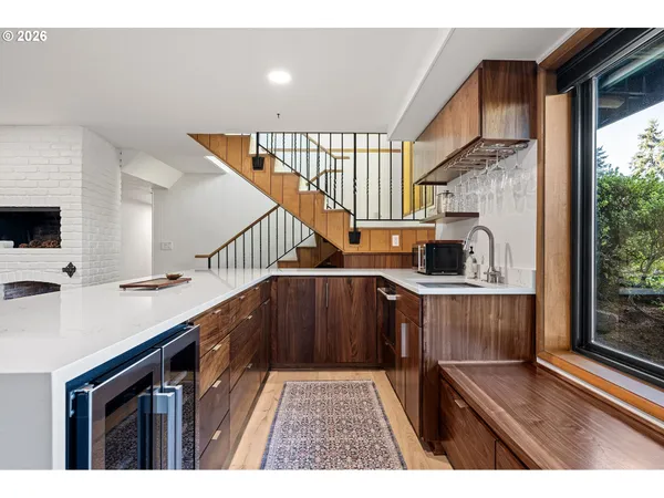 $1,200,000 | 2430 Wilson Drive, Eugene, OR 97405