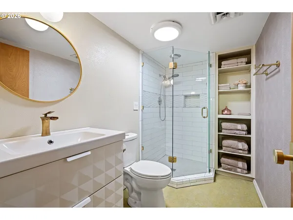 $1,200,000 | 2430 Wilson Drive, Eugene, OR 97405