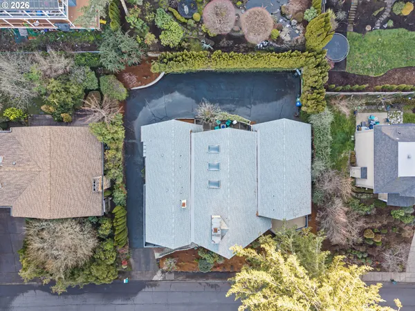 $1,200,000 | 2430 Wilson Drive, Eugene, OR 97405