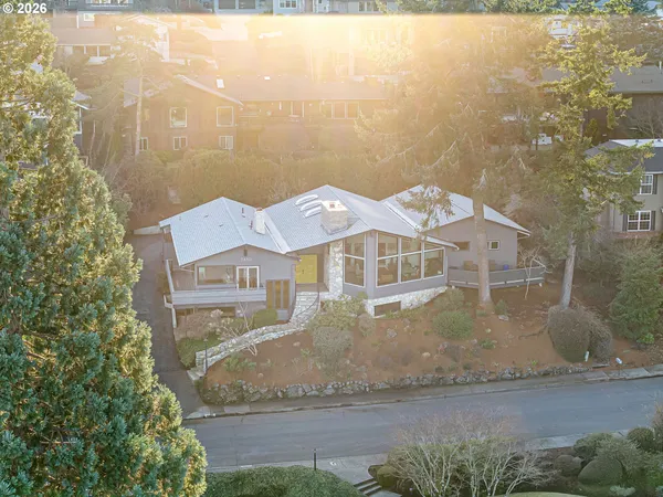 $1,200,000 | 2430 Wilson Drive, Eugene, OR 97405