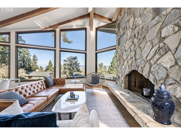 $1,200,000 | 2430 Wilson Drive, Eugene, OR 97405