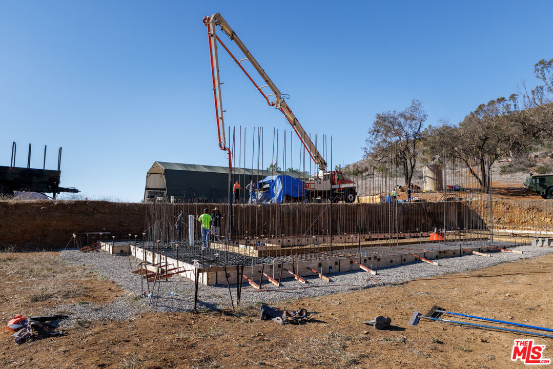 9950 Cotharin Road Malibu, CA 90265 - Photo 19 of 48 a view of a with a patio