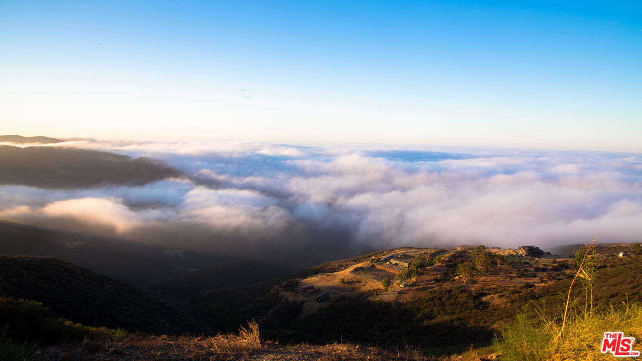 9950 Cotharin Road Malibu, CA 90265 - Photo 45 of 48 a view of sunset
