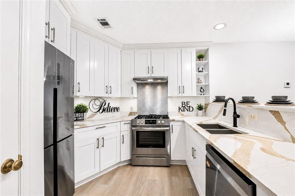 483 Sherman Way Decatur, GA 30033 - Photo 3 of 34 Gallery Image 3
