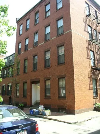 $2,550 | 8 Fayette Street, Unit 4L, Boston, MA 02116