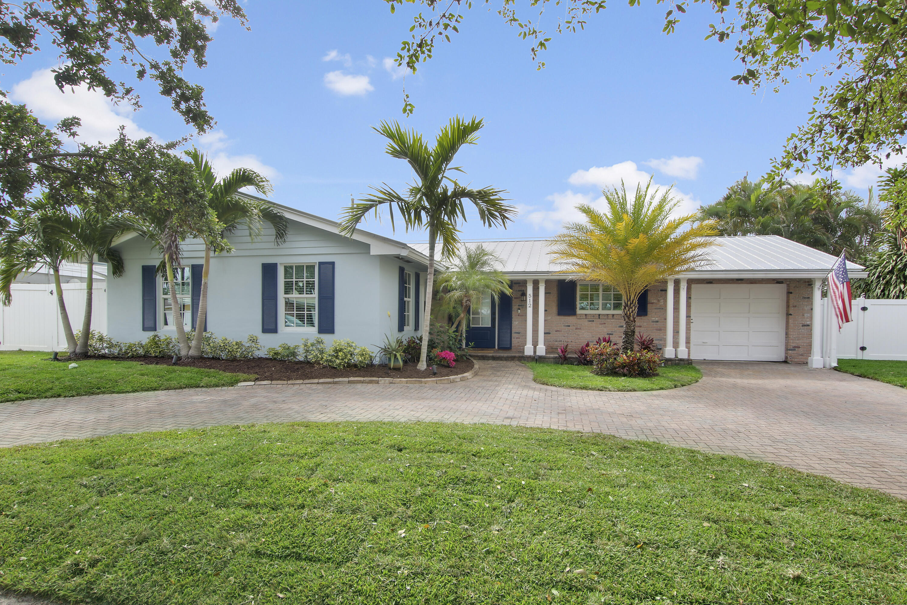 512 Inlet Road North Palm Beach, FL 33408 - Photo 3 of 44 House1-37