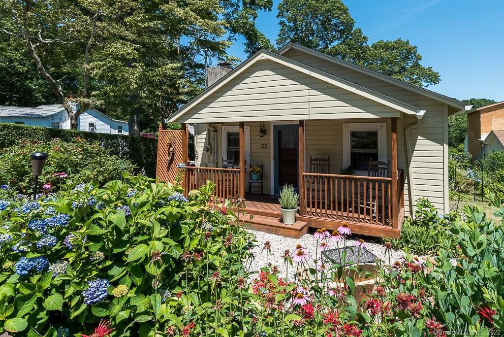 33 South Edgewood Road East Lyme, CT 06357 - Photo 1 of 1