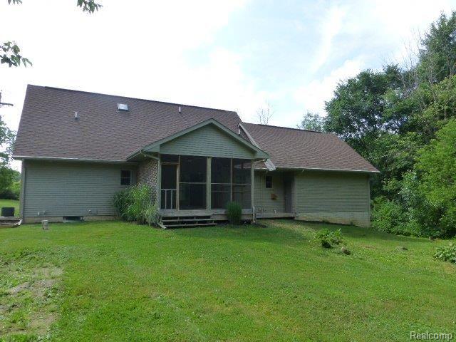 9295 Morrish Road Swartz Creek, MI 48473 - Photo 21 of 21 Rear.JPG
