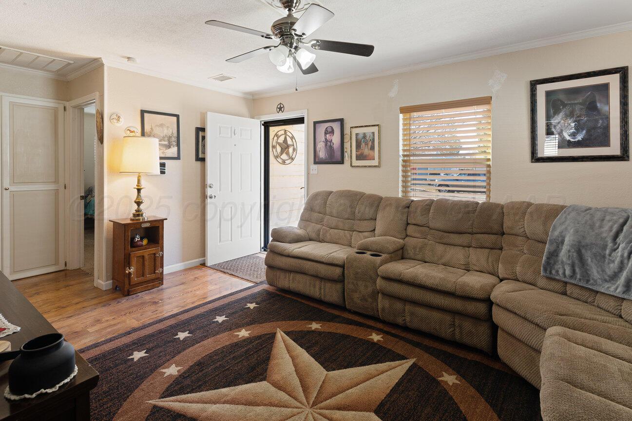 4207 Gables Street Amarillo, TX 79110 - Photo 4 of 15 color-6